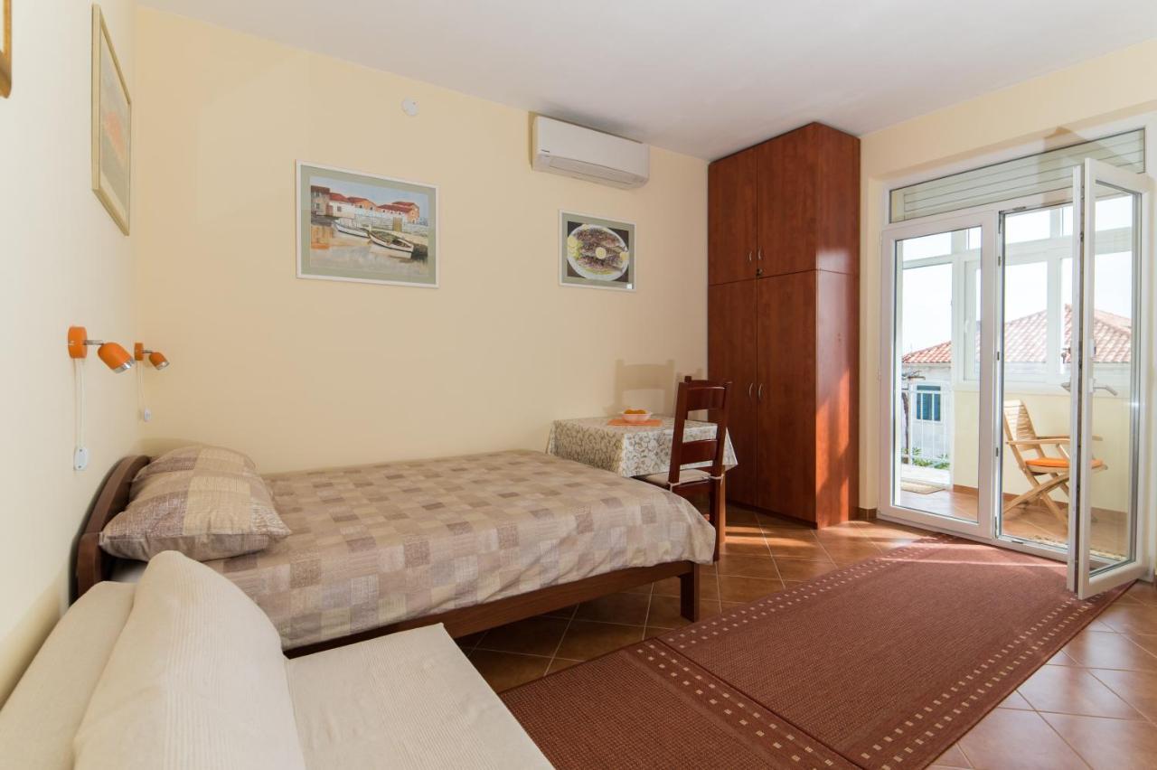 Apartment Pulastar Дубровник Екстериор снимка